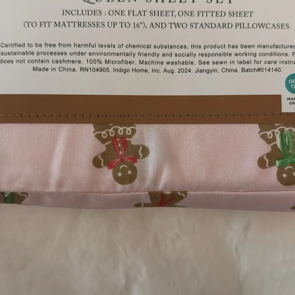 CUPCAKES & CASHMERE Gingerbread Treat Sheet Set in Pink